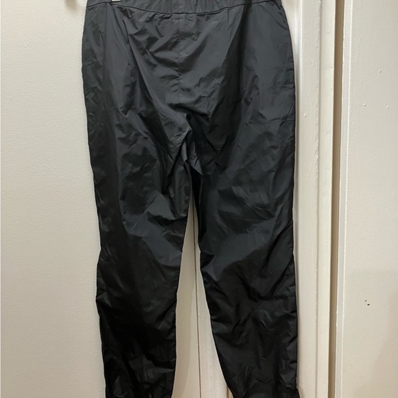 Prada exercise pants. Size 2 - Picture 8 of 10
